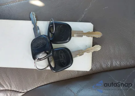 1996 Ford Contour Se from USA, damaged, VIN 3FALP67L0TM114874